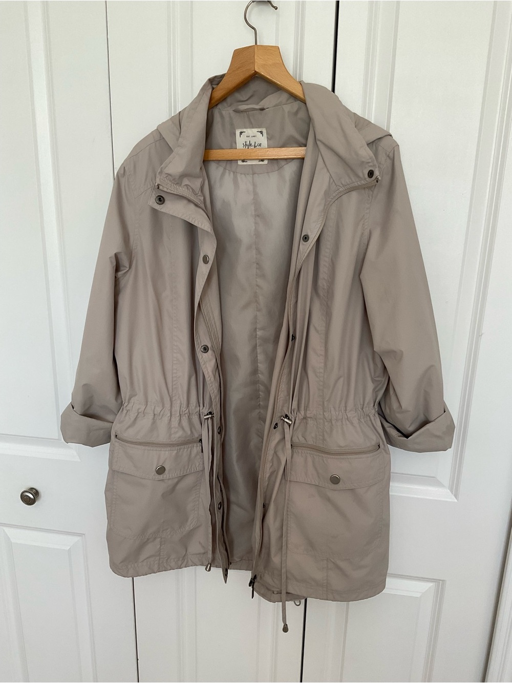 Lightweight Khaki Color Lined Jacket